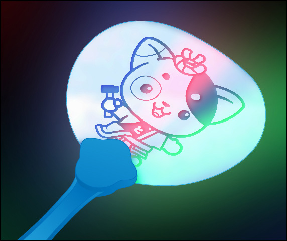 光るうちわ