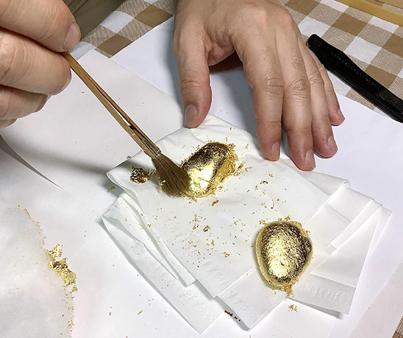 金箔ペーパーウェイト
