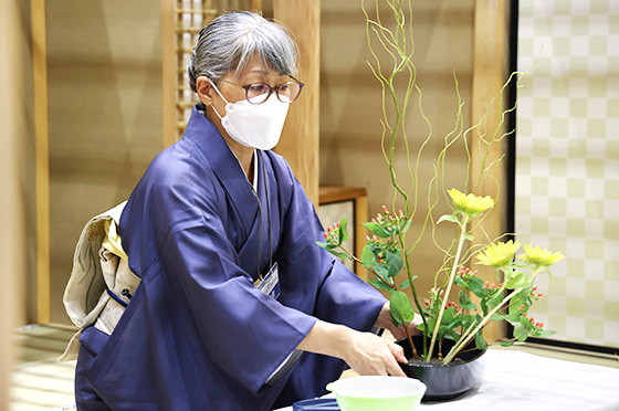 Ikebana (Flower Arrangement) Workshop